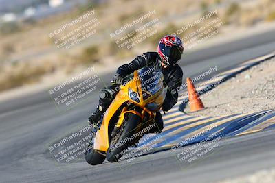 media/Jan-09-2022-SoCal Trackdays (Sun) [[2b1fec8404]]/Turn 11 (935am)/